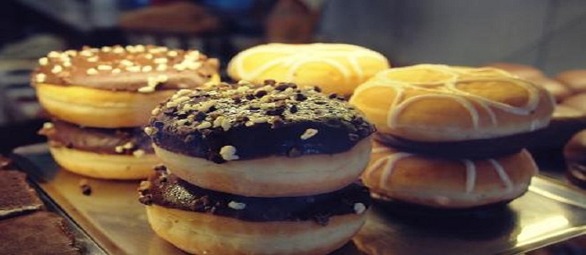 Four donuts brother with crunchy choclatey